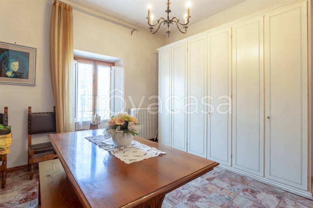 casa indipendente in vendita a Prato in zona Sant'Ippolito