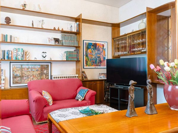 casa indipendente in vendita a Prato