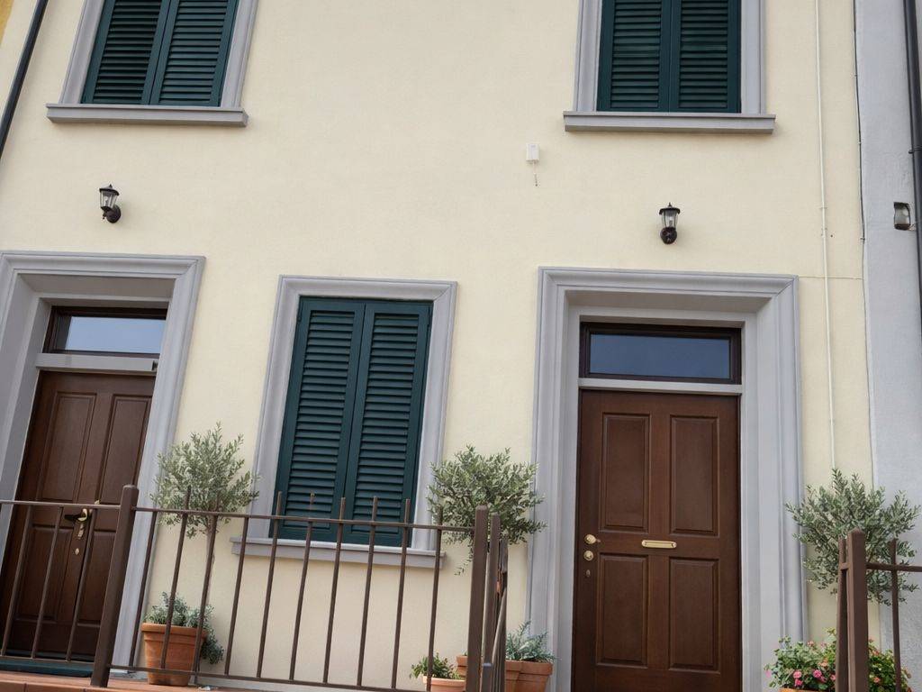 casa indipendente in vendita a Prato in zona San Giusto