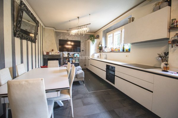 appartamento in vendita a Prato in zona Grignano