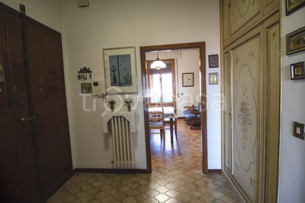 appartamento in vendita a Prato in zona I Ciliani