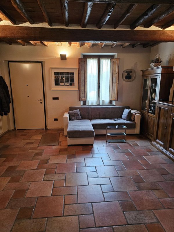 casa indipendente in vendita a Prato in zona Narnali