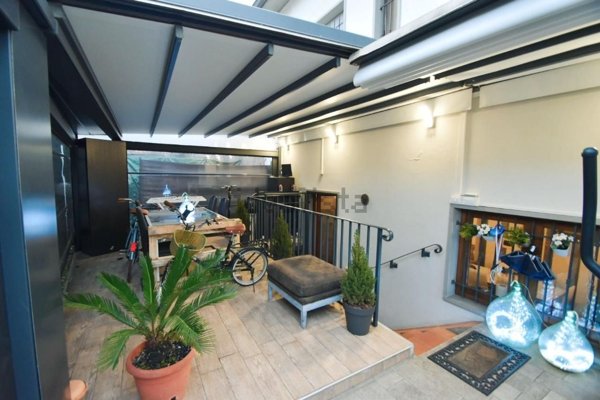 casa indipendente in vendita a Prato in zona Grignano