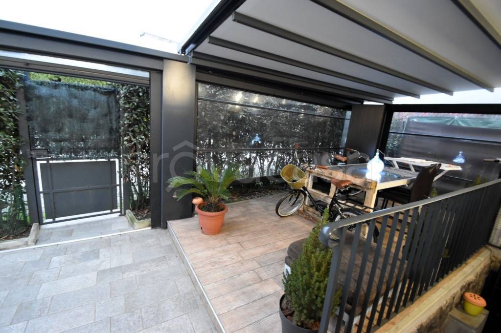 appartamento in vendita a Prato in zona Grignano