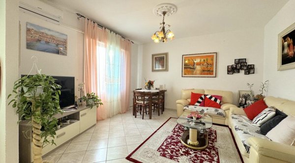 appartamento in vendita a Prato in zona Figline