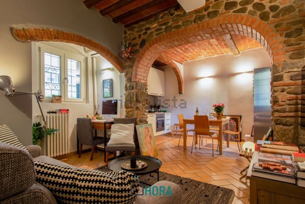 casa indipendente in vendita a Prato