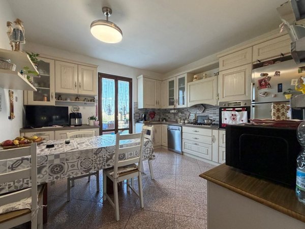 appartamento in vendita a Prato in zona Iolo