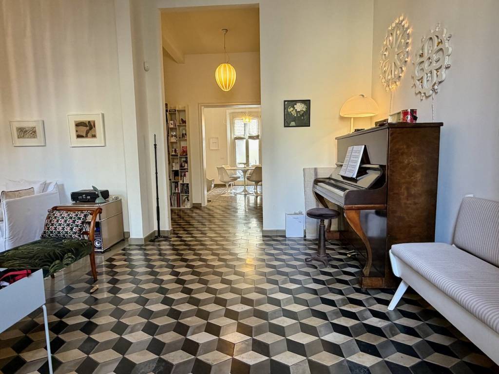 casa indipendente in vendita a Prato in zona Lastre
