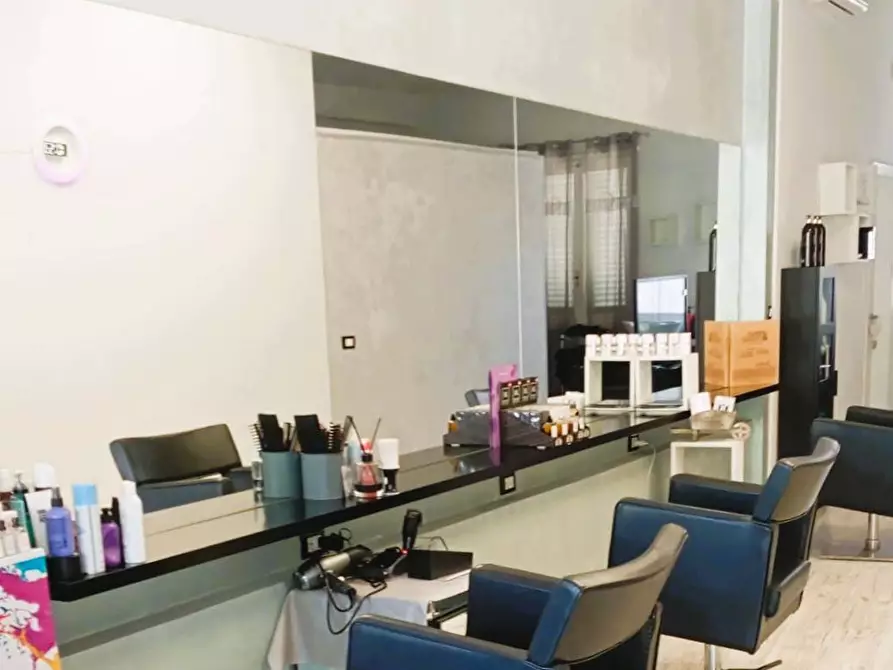 negozio in vendita a Prato