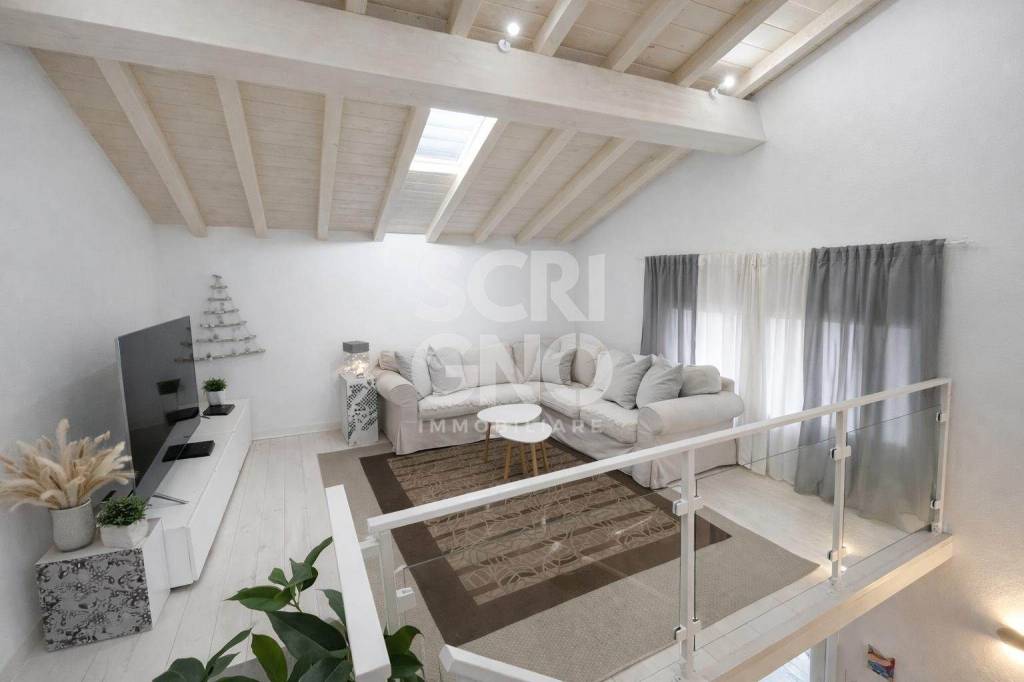 casa indipendente in vendita a Prato in zona Grignano