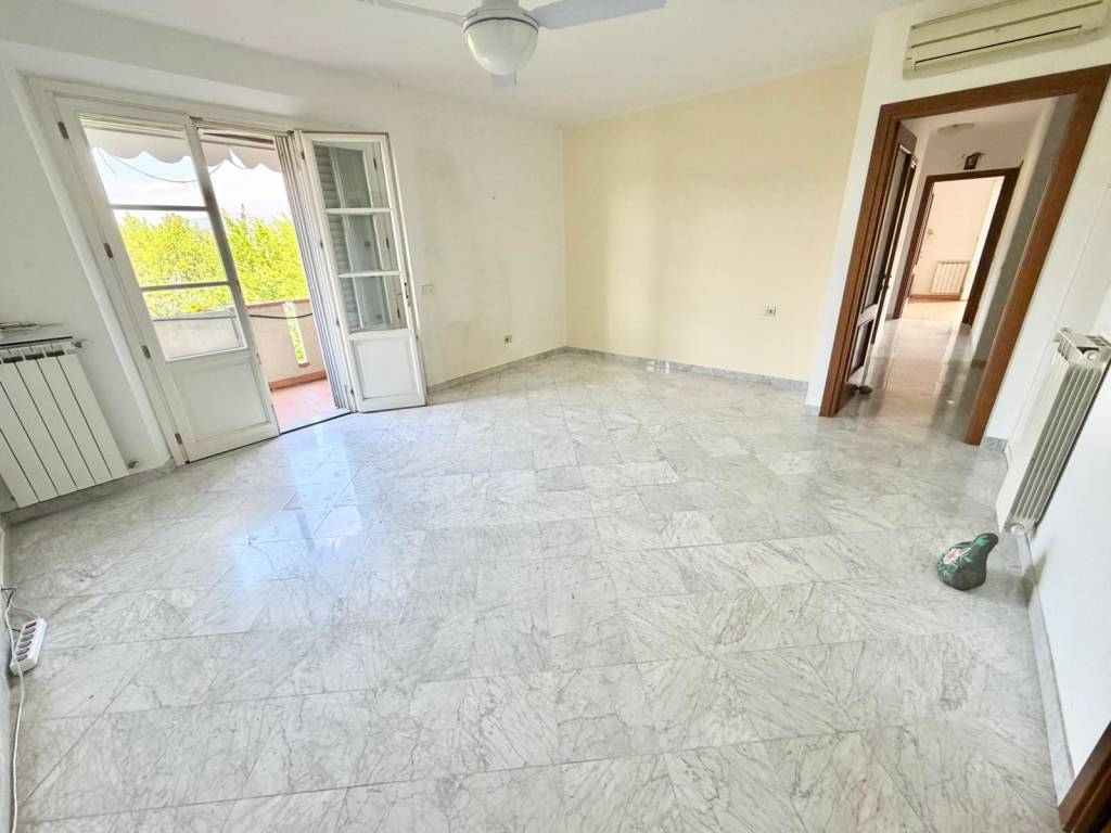 appartamento in vendita a Prato in zona Coiano