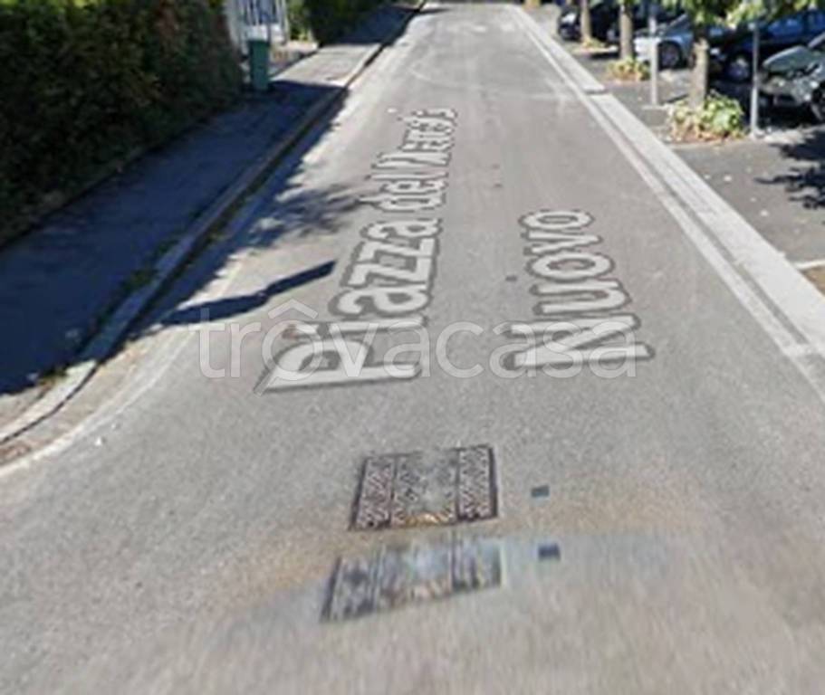 ufficio in vendita a Prato in zona Carteano