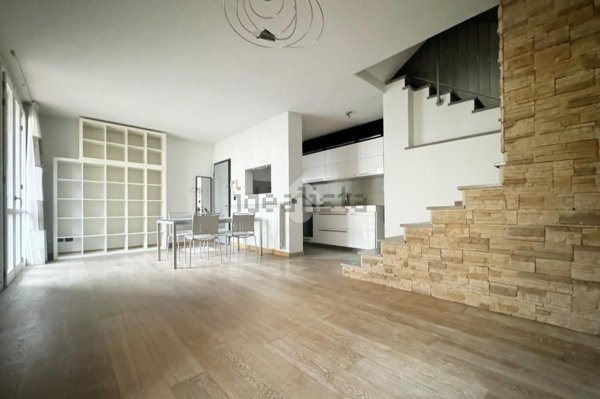 casa semindipendente in vendita a Prato in zona La Macine