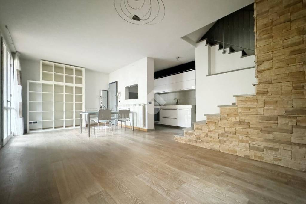 casa indipendente in vendita a Prato in zona La Macine