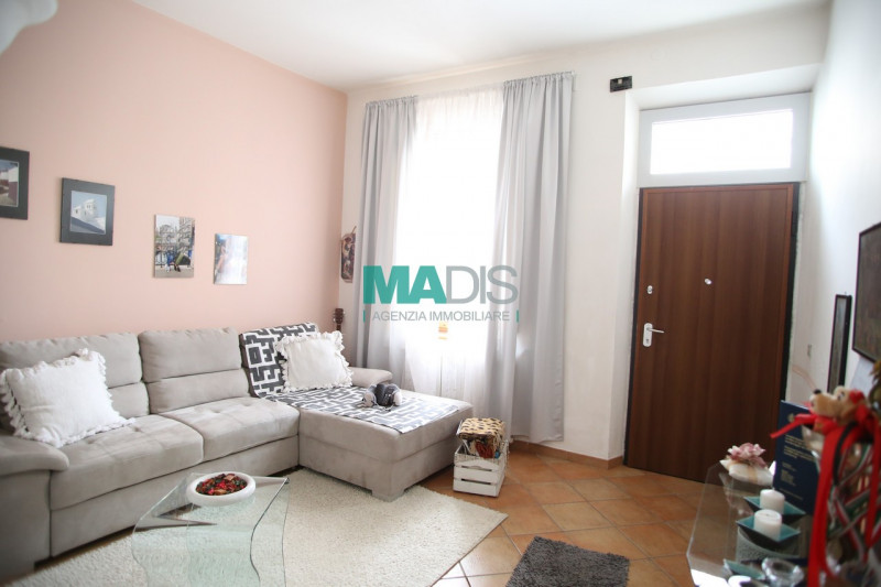 casa indipendente in vendita a Prato