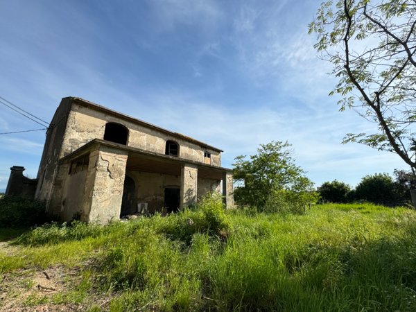 casa indipendente in vendita a Prato in zona Casale
