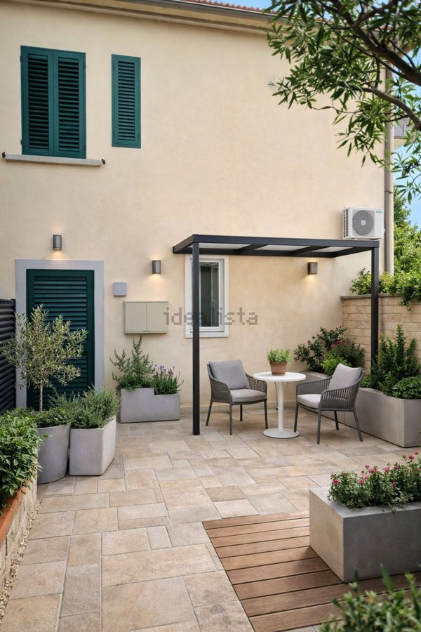 casa indipendente in vendita a Prato