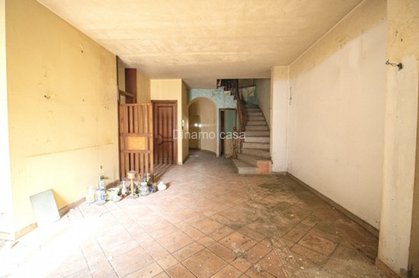 casa indipendente in vendita a Prato