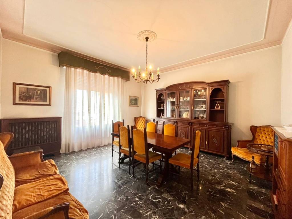 casa indipendente in vendita a Prato in zona Viaccia