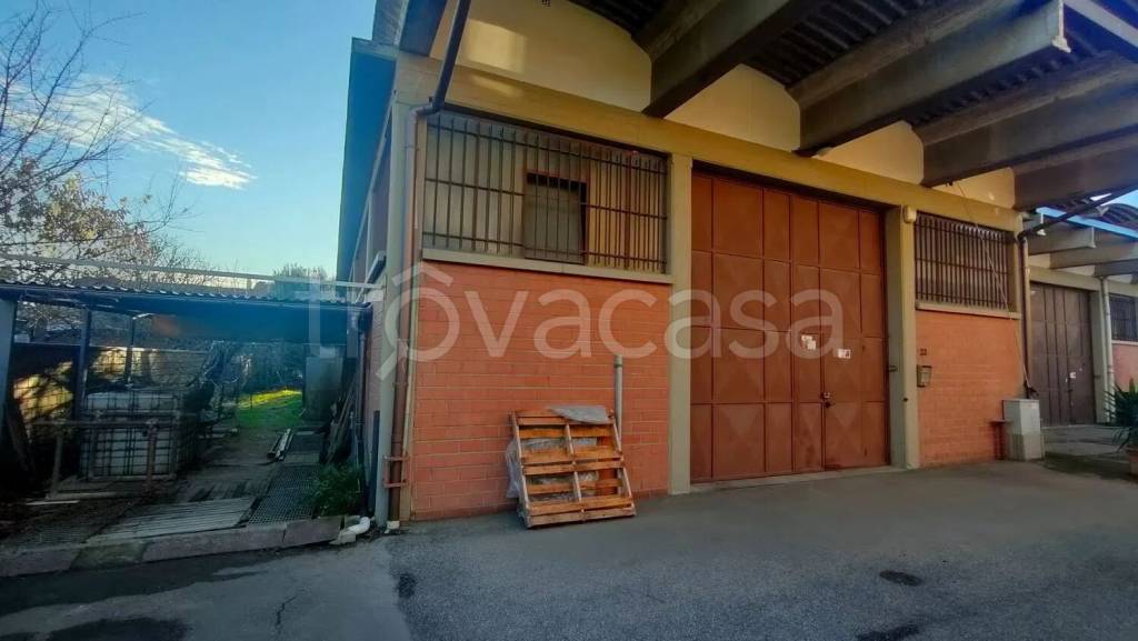 appartamento in vendita a Prato in zona Paperino