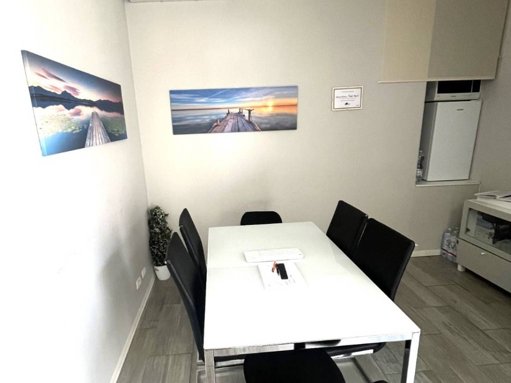 negozio in vendita a Prato