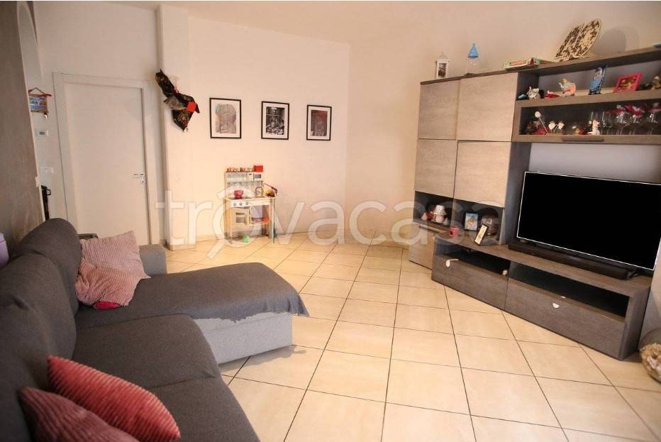 appartamento in vendita a Prato in zona Viaccia