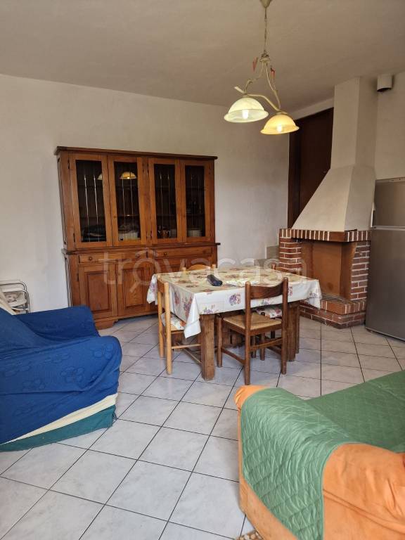 casa indipendente in vendita a Prato