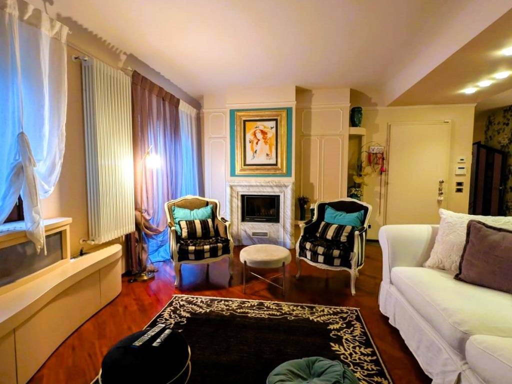 casa indipendente in vendita a Prato in zona Coiano