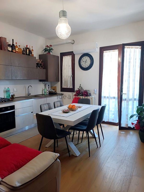 appartamento in vendita a Prato in zona Maliseti