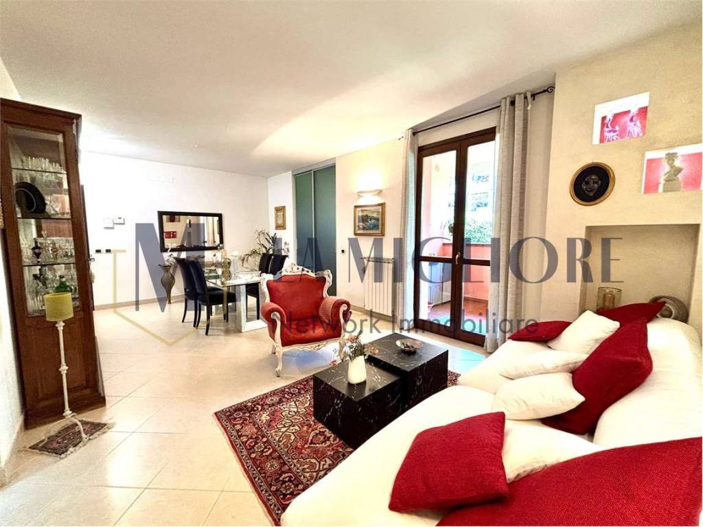 appartamento in vendita a Prato in zona Galciana