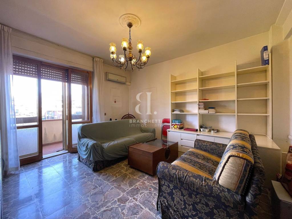 appartamento in vendita a Prato in zona Grignano