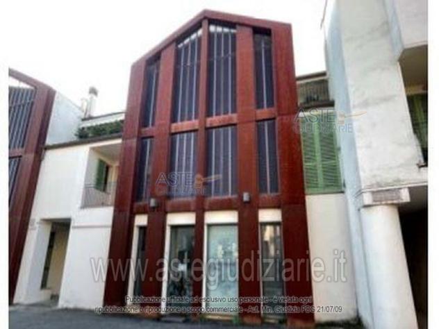 negozio in vendita a Prato