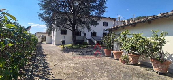 casa indipendente in vendita a Prato in zona San Martino