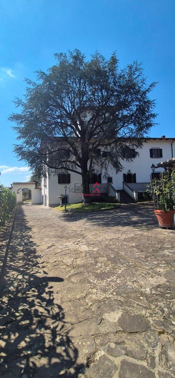 casa indipendente in vendita a Prato in zona Figline
