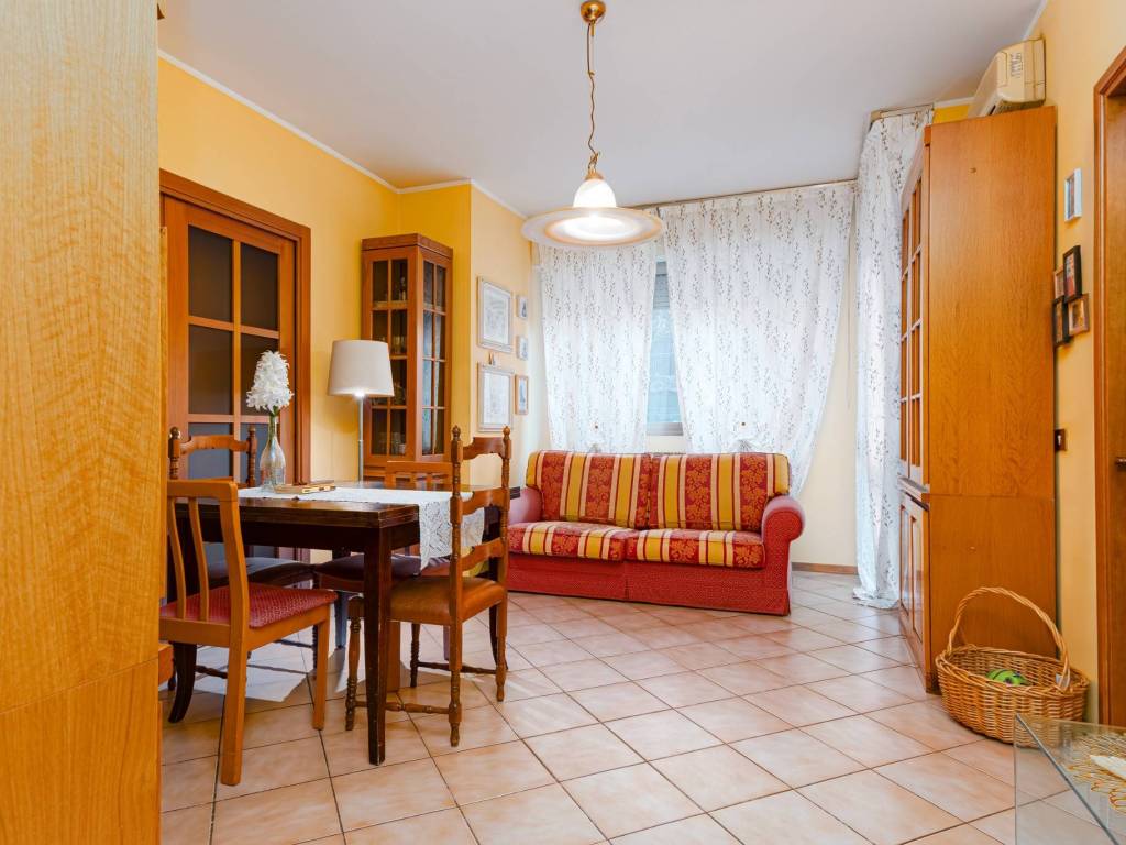 appartamento in vendita a Prato in zona Narnali