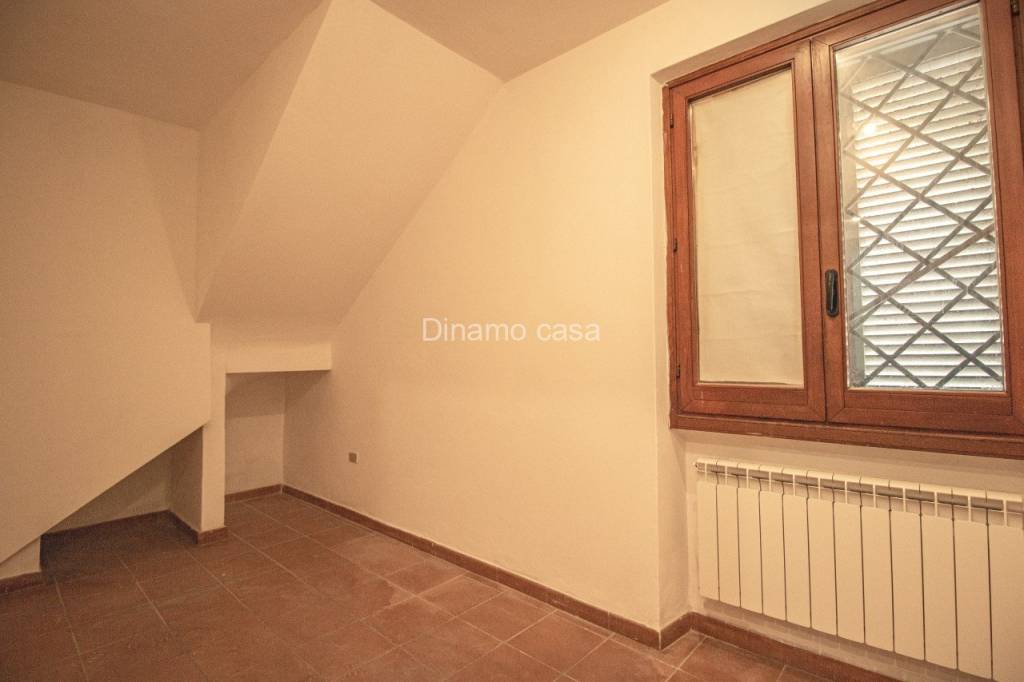 casa indipendente in vendita a Prato in zona Tavola