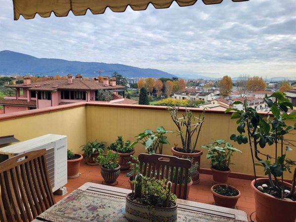 appartamento in vendita a Prato in zona Galciana