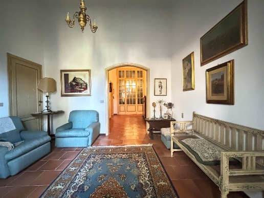 casa indipendente in vendita a Prato