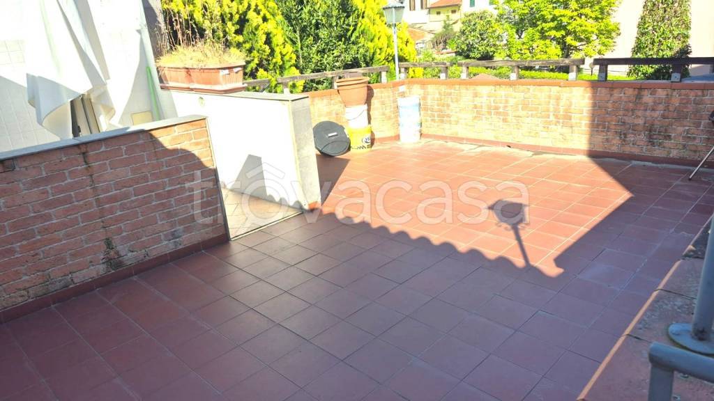 appartamento in vendita a Prato in zona Viaccia