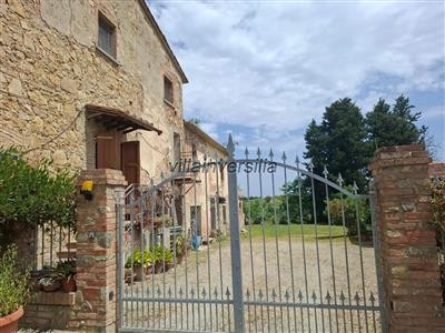 casa indipendente in vendita a Prato in zona Casale