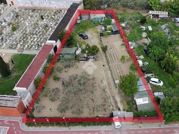 terreno agricolo in vendita a Prato in zona Sant'Ippolito
