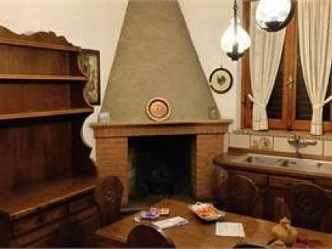 casa indipendente in vendita a Prato in zona Tavola