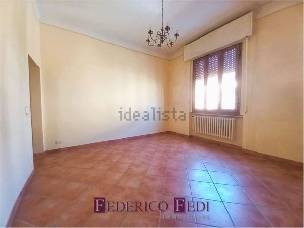 casa indipendente in vendita a Prato