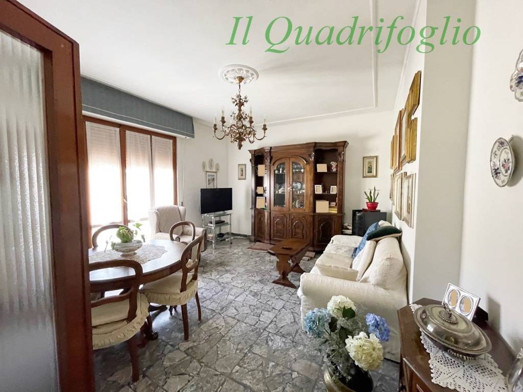 appartamento in vendita a Prato in zona Grignano