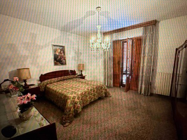 casa indipendente in vendita a Prato in zona Tavola