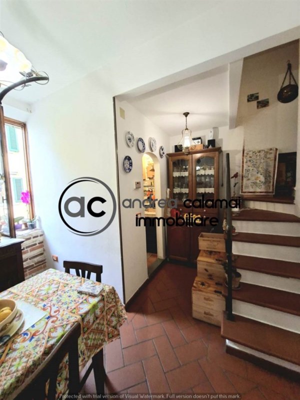 casa indipendente in vendita a Prato