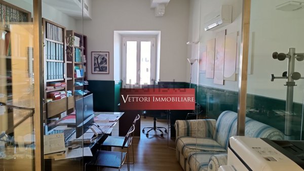 ufficio in vendita a Prato