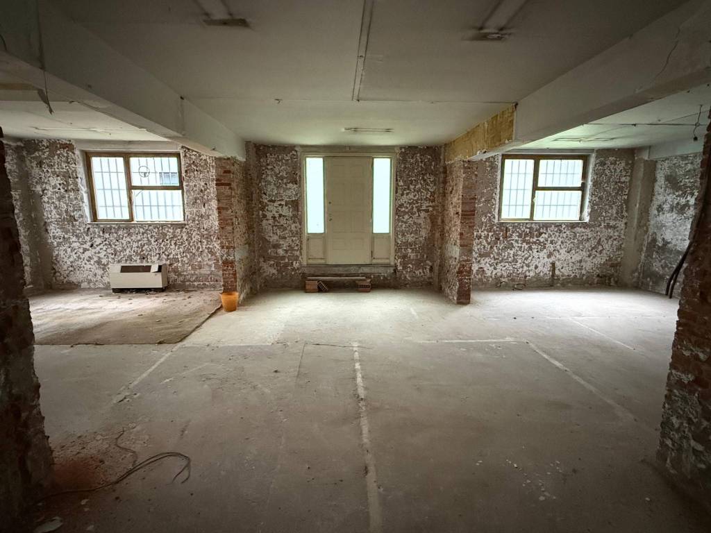 negozio in vendita a Prato