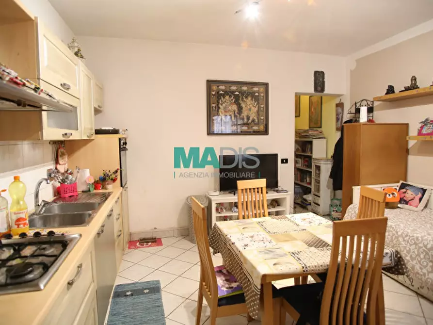 casa indipendente in vendita a Prato