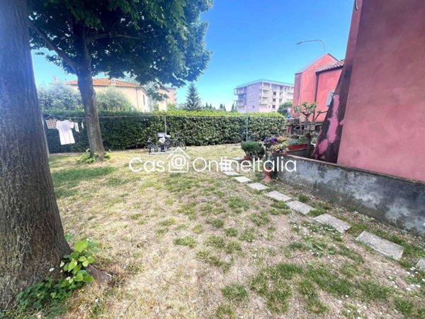 appartamento in vendita a Prato in zona Le Badie